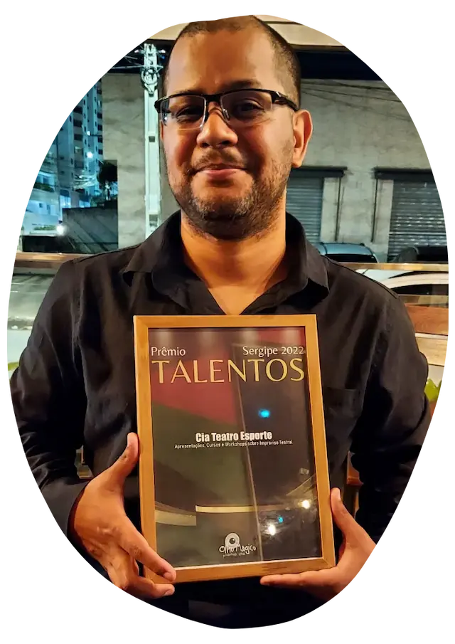 Foto de Mateus Mileto, ator e professor do Teatro Esporte.